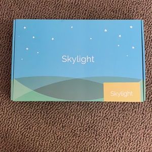 Skylight Frame 10” WiFi digital picture frame